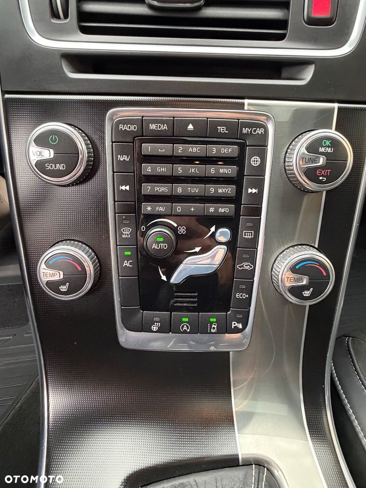 Volvo S60 D4 Geartronic Momentum - 29