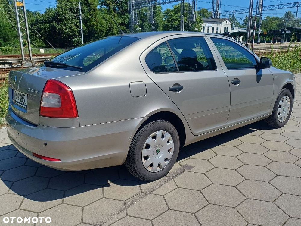 Skoda Octavia 2.0 TDI Elegance - 3