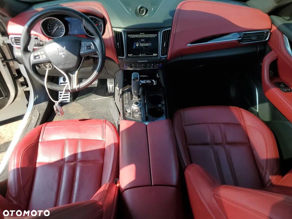 Maserati Levante - 8