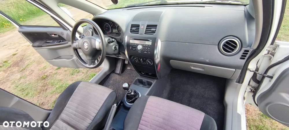 Suzuki SX4 1.6 DDiS Comfort - 14
