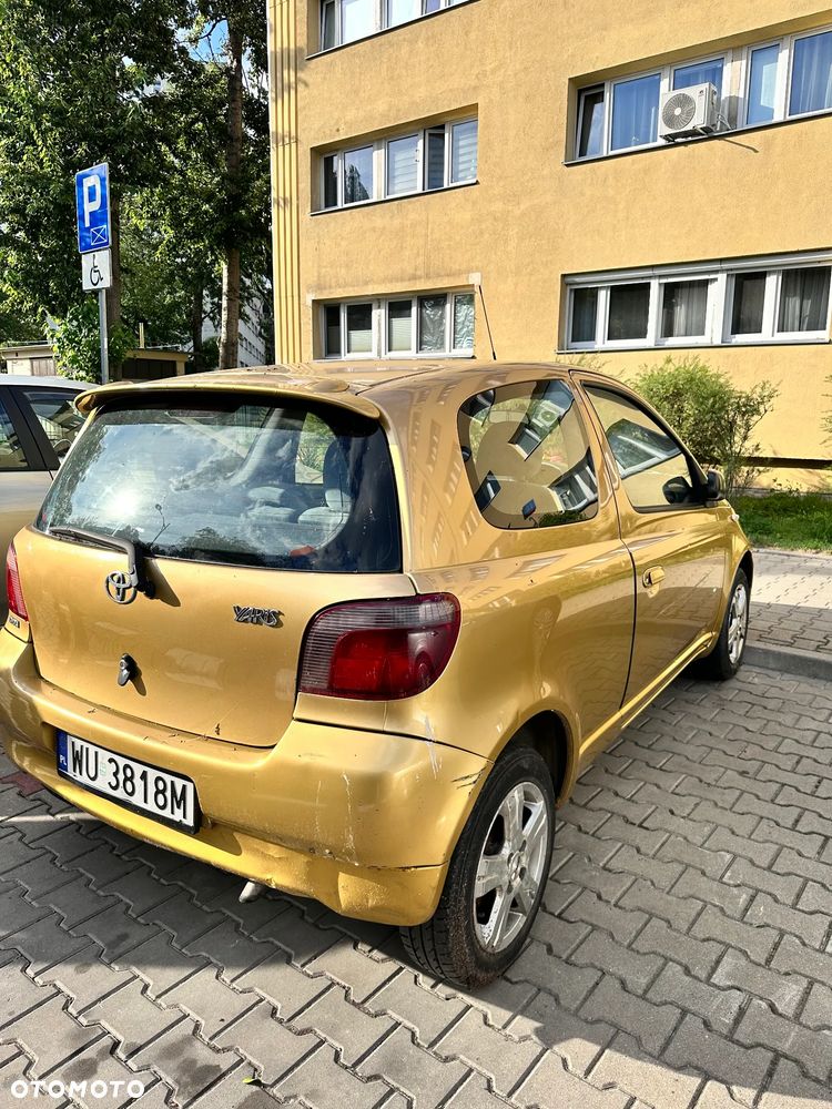 Toyota Yaris 1.0 Base - 7