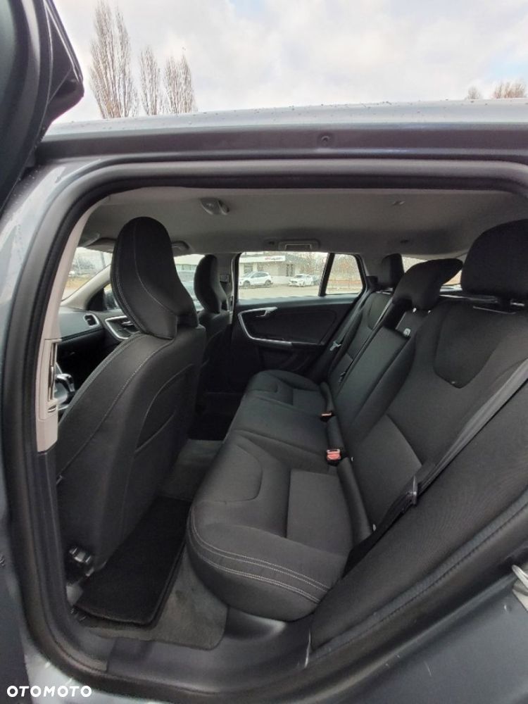 Volvo V60 - 16