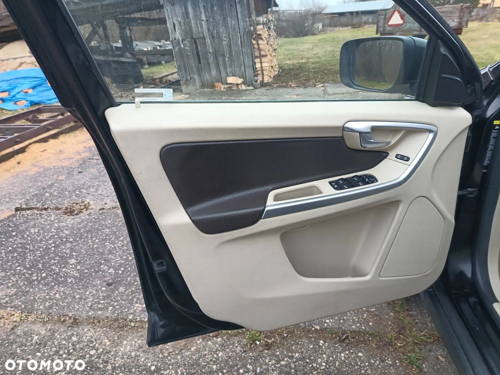 Volvo XC 60 D4 AWD Edition Pro - 30