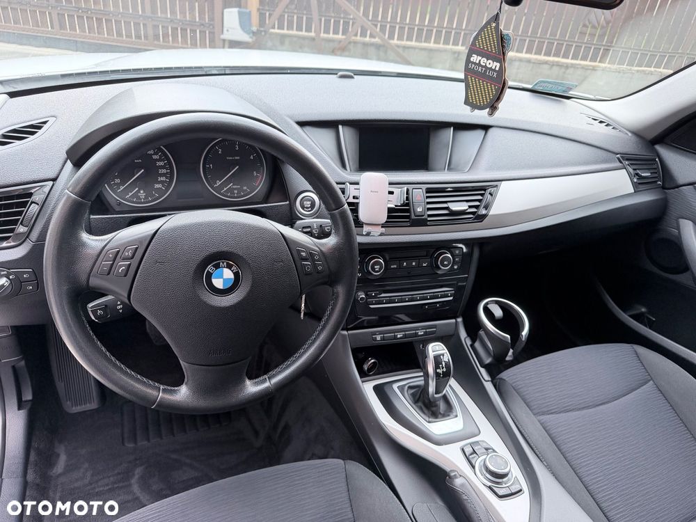 BMW X1 sDrive18d - 12