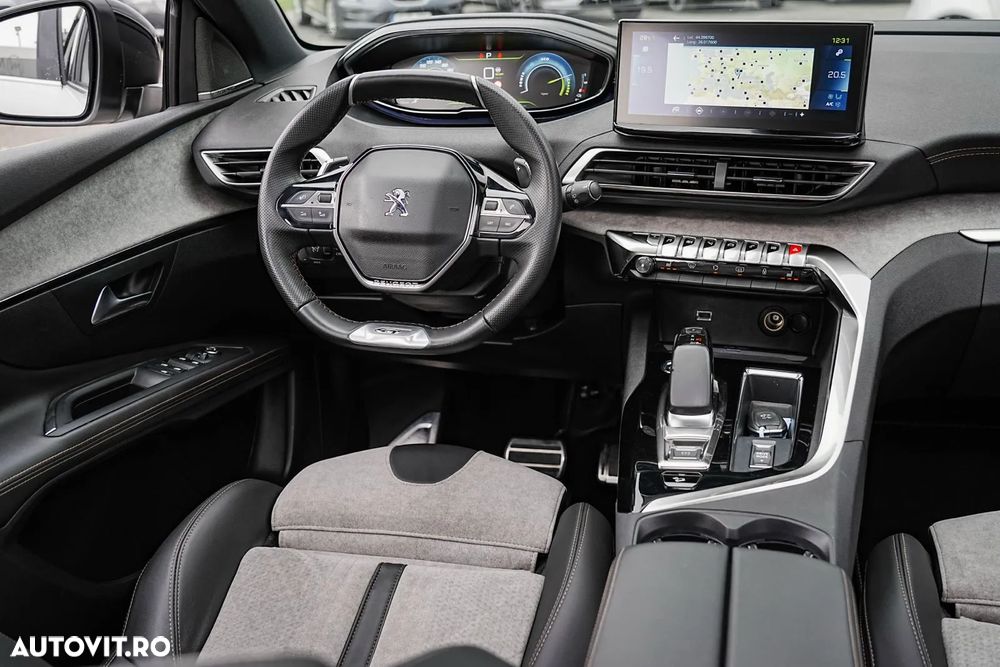 Peugeot 3008 Plug-In Hybrid4 300 e-EAT8 GT - 18