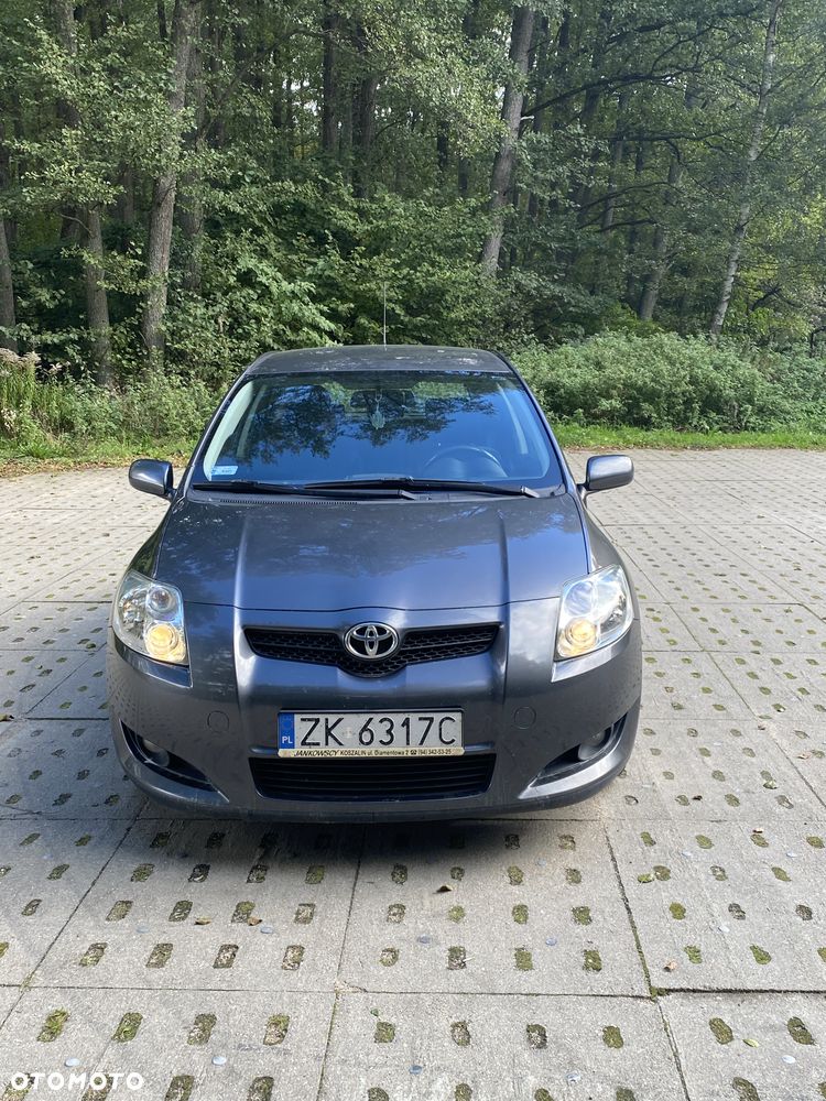 Toyota Auris - 1