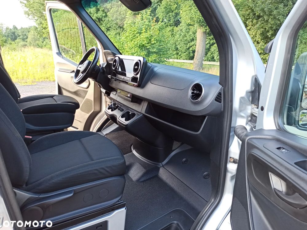 Mercedes-Benz SPRINTER 316CDI 2020R L2H2 AUTOMAT KAMERA 360° KLIMATRONIC TEMPOMAT LEDY KEYLESS GO HAK WEBASTO ŁADNY ZADBANY - 6