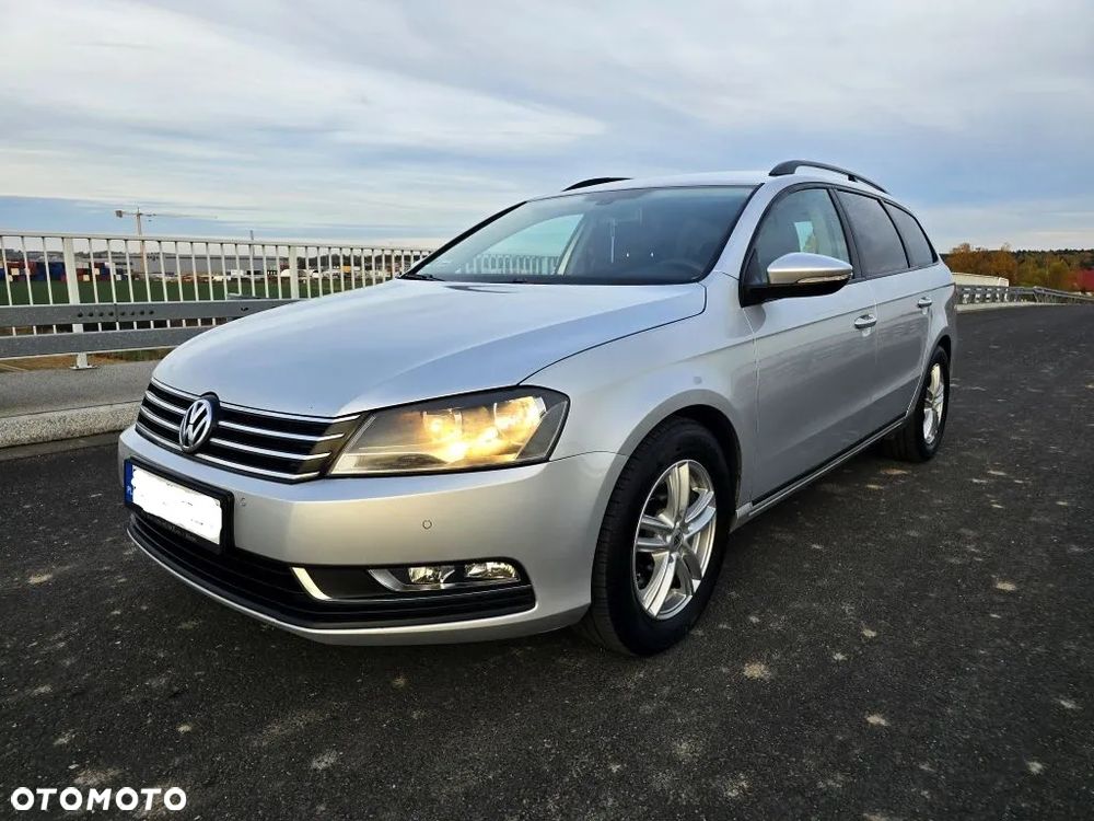 Volkswagen Passat 1.6 TDI Comfortline - 9
