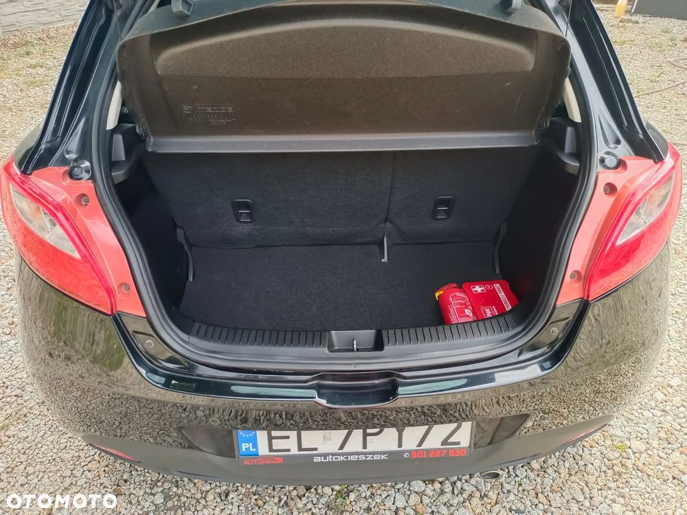 Mazda 2 - 18