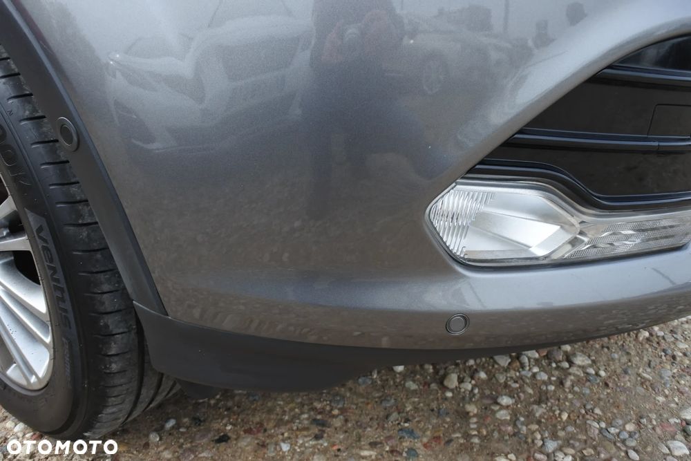 Ford Kuga 2.0 TDCi 2x4 Titanium - 23
