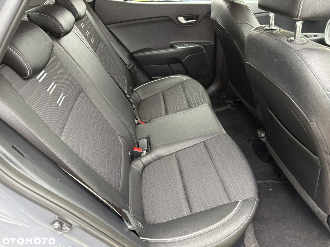 Kia Stonic - 23