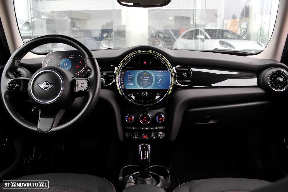 MINI 5 Portas Cooper Auto - 30