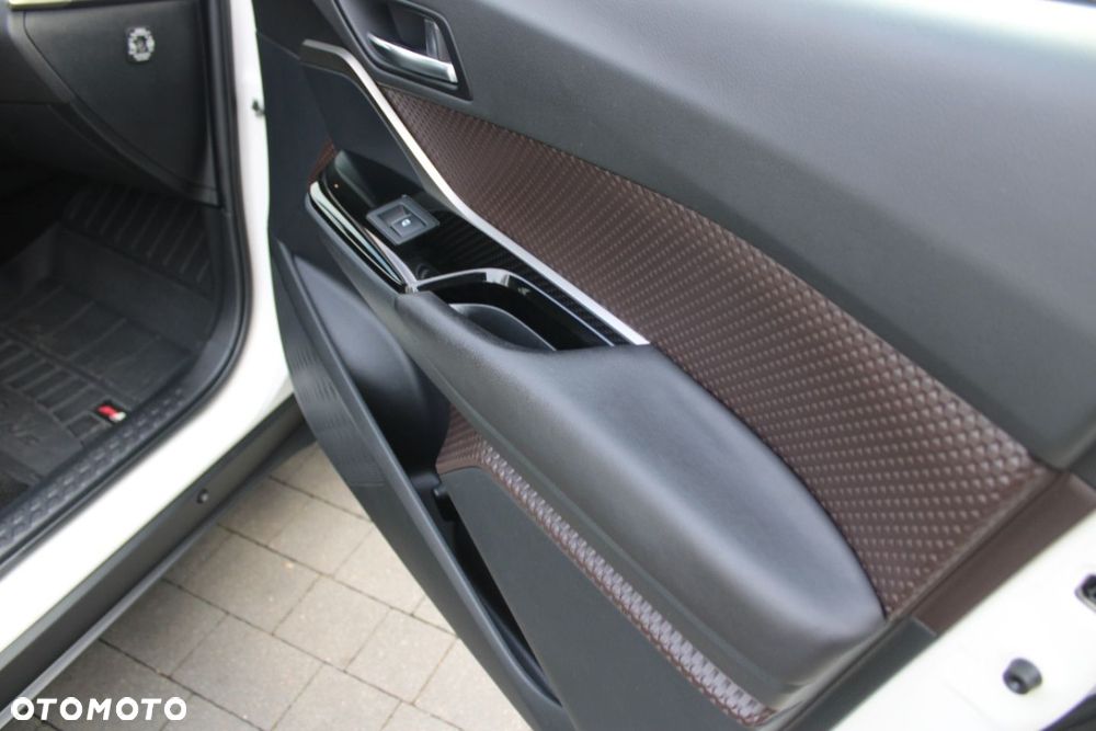 Toyota C-HR - 36