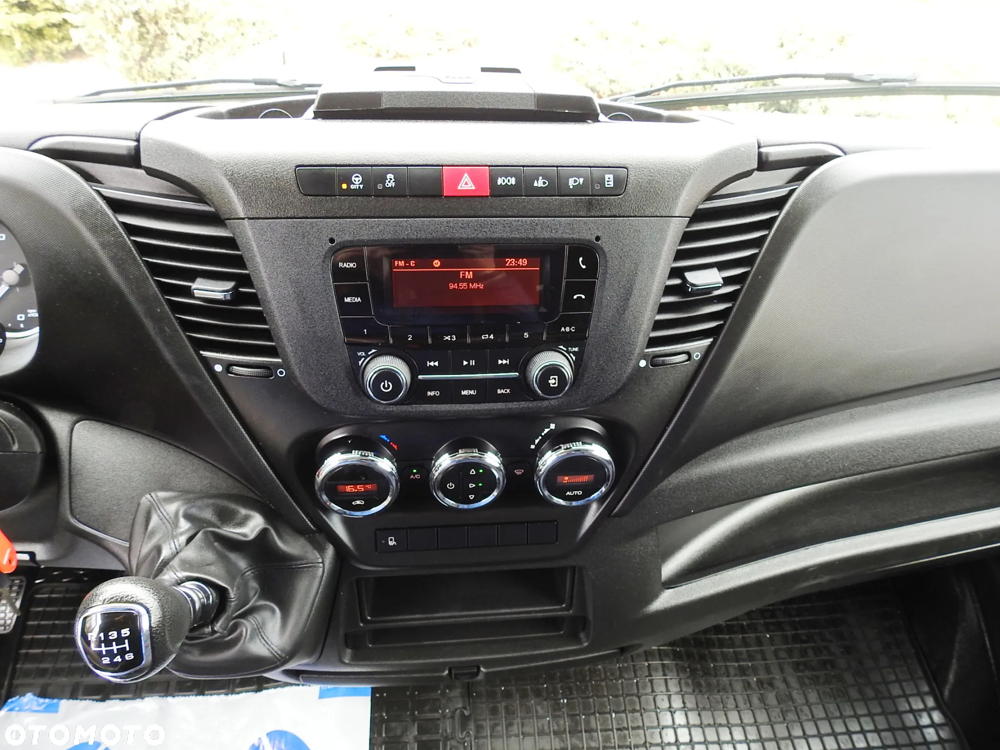 Iveco DAILY  35S18 PRITSCHE PLANE 10 PALETTEN WEBASTO TEMPOMAT LED LICHTER KLIMAANLAGE 180PS [ 437602 ] - 30