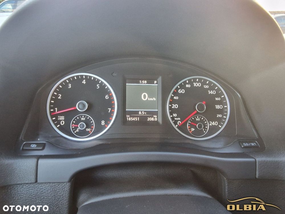 Volkswagen Tiguan - 32