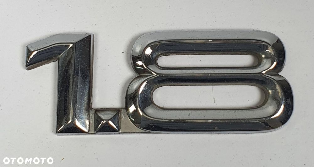 EMBLEMAT ZNACZEK LOGO 1.8 AUDI A4 B5 8D5853743A - 1