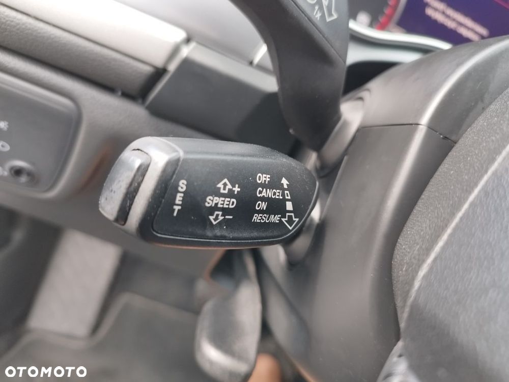 Audi A6 Avant 2.0 TDI Ultra S tronic - 29