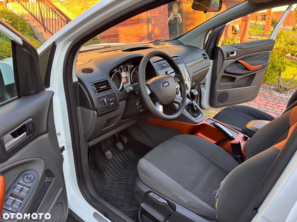 Ford Kuga 2.0 TDCi Trend - 13