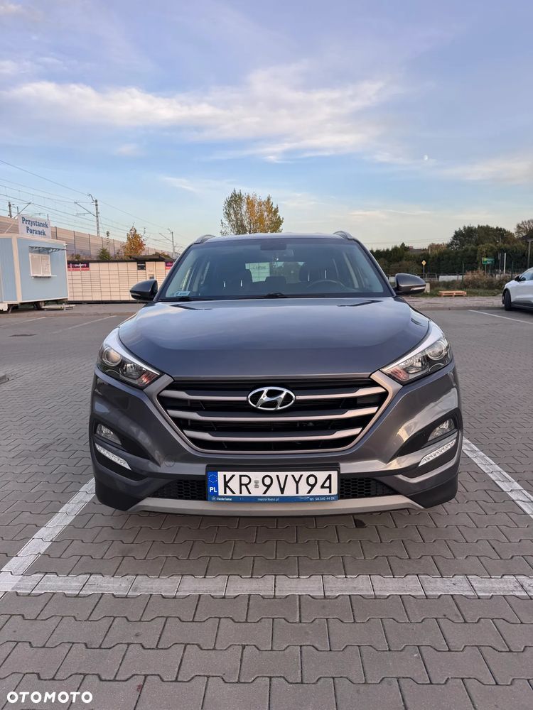 Hyundai Tucson - 2