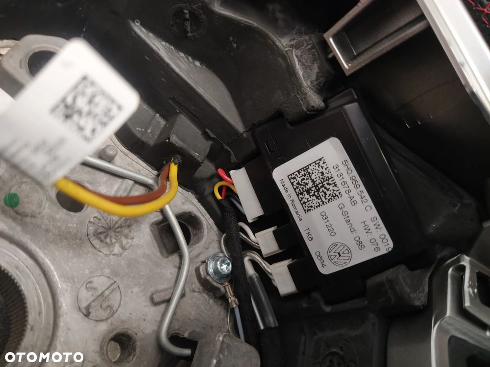 VW GOLF VIII GTI KIEROWNICA MULTIFUNKCYJNA ŁOPATKI CZERWONA NIĆ ORYGINAŁ - 12