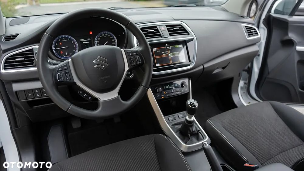 Suzuki SX4 S-Cross 1.4 SHVS Premium - 28