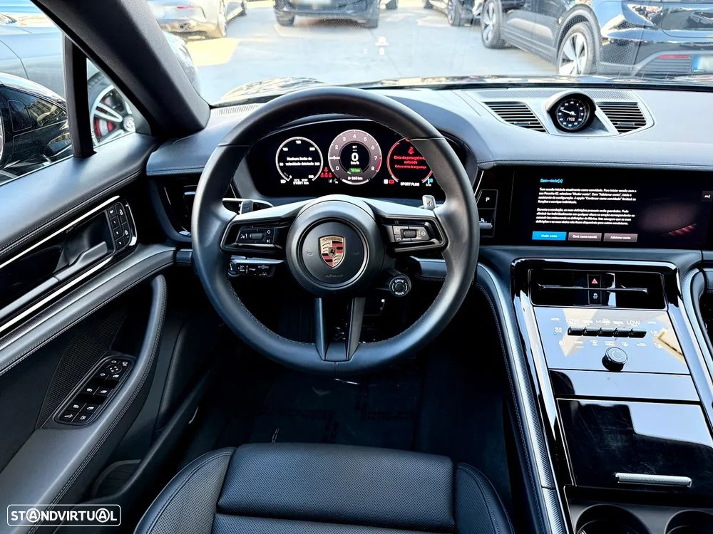 Porsche Panamera 4 E-Hybrid - 11