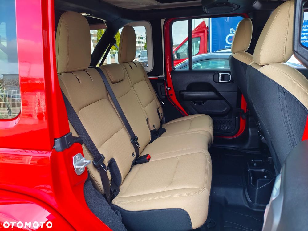 Jeep Wrangler Unlimited 2.2 CRD Sahara - 14