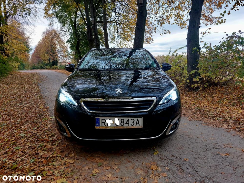 Peugeot 308 1.2 PureTech Allure S&S - 4