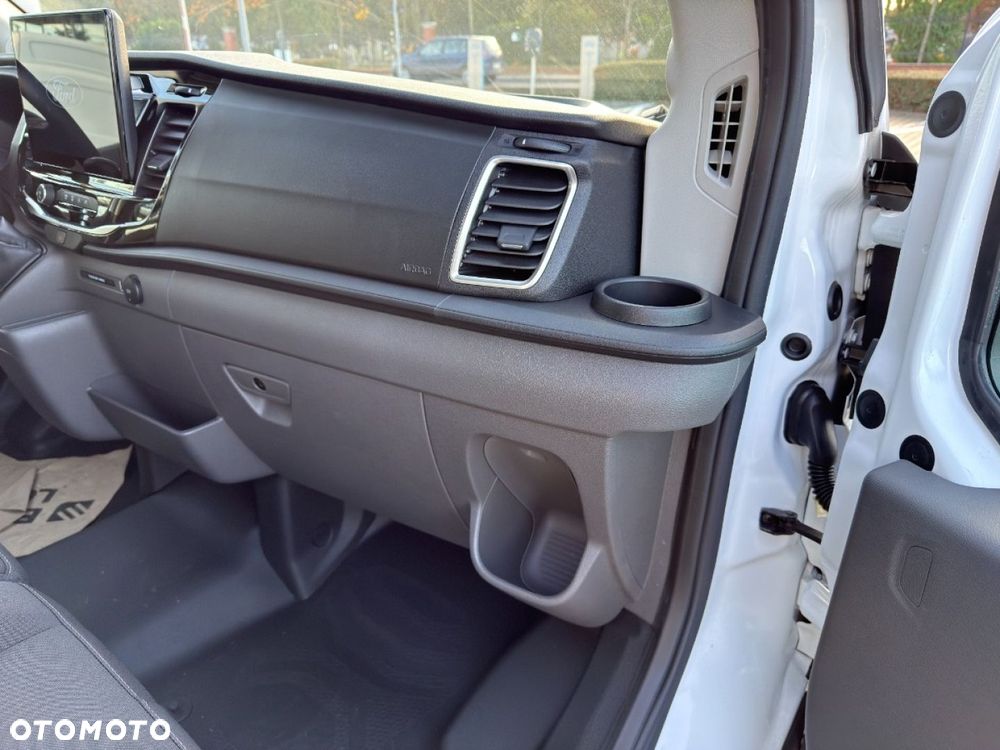 Ford Transit - 13