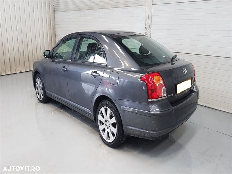 Bara spate Toyota Avensis 2007 Sedan 2.0 D - 7