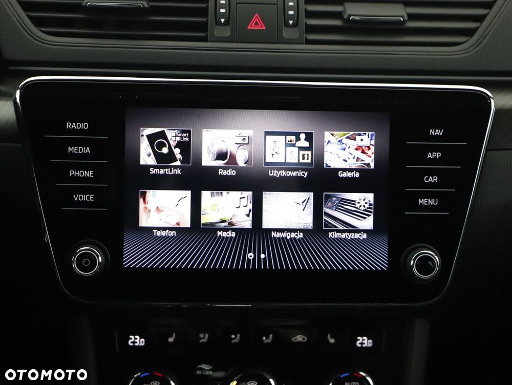 Skoda Superb 2.0 TDI SCR Sportline DSG - 16