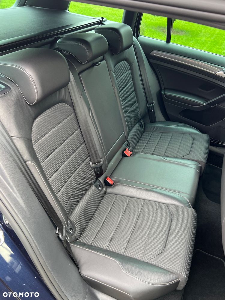 Volkswagen Golf - 25