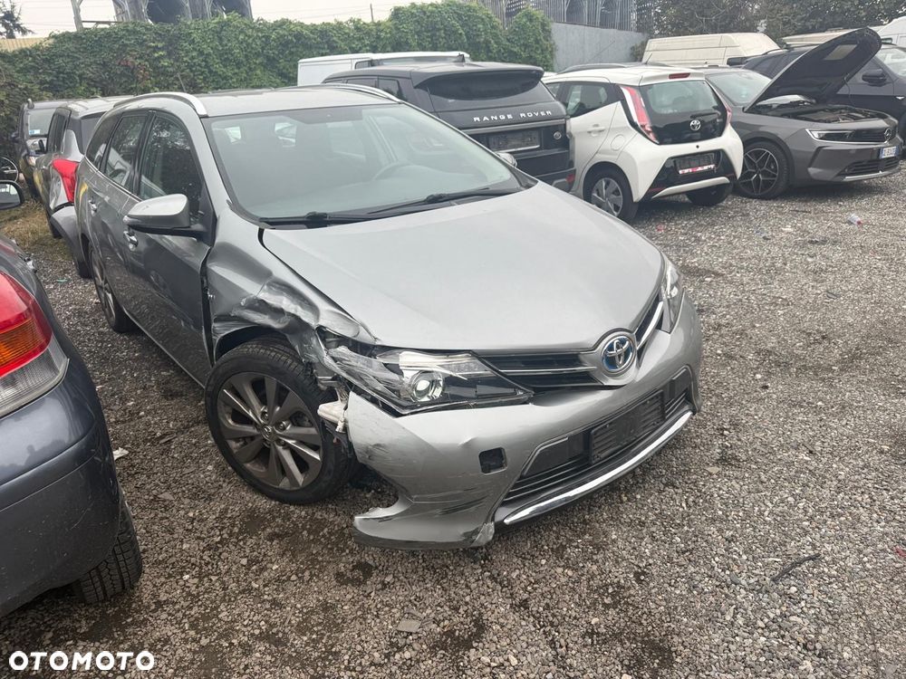 Toyota Auris 1.8 HSD Luna - 5