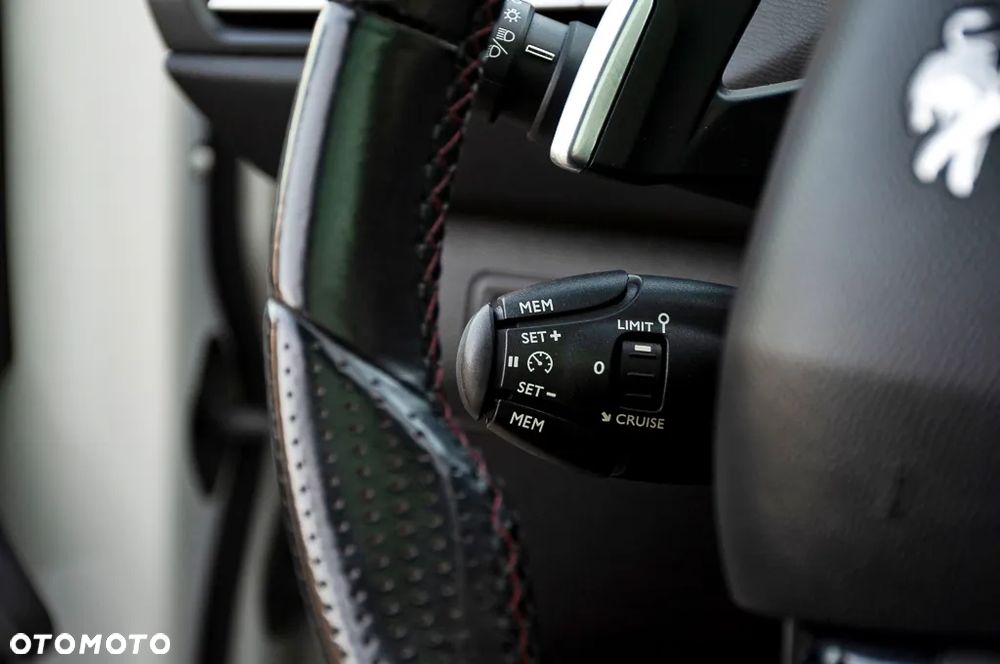 Peugeot 308 BlueHDi 180 EAT6 GT - 36