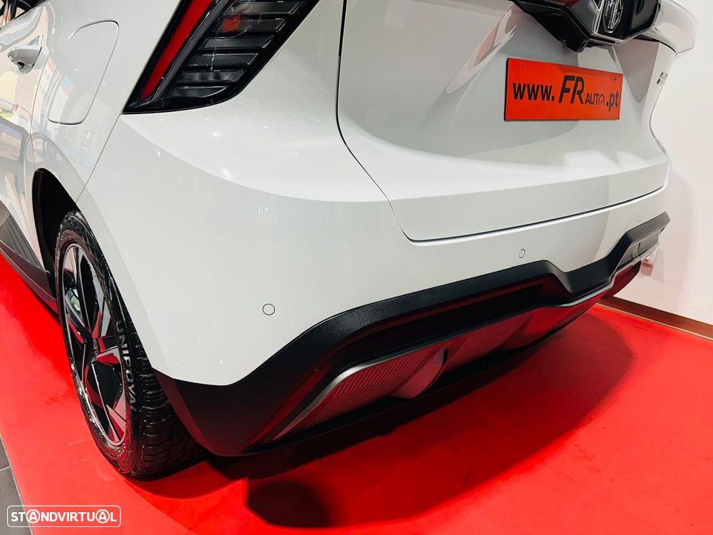 MG MG4 64 kWh Luxury - 16