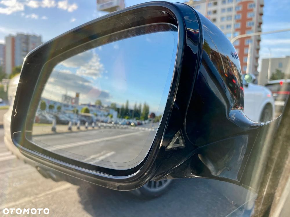 BMW Seria 5 528i Luxury Line - 28