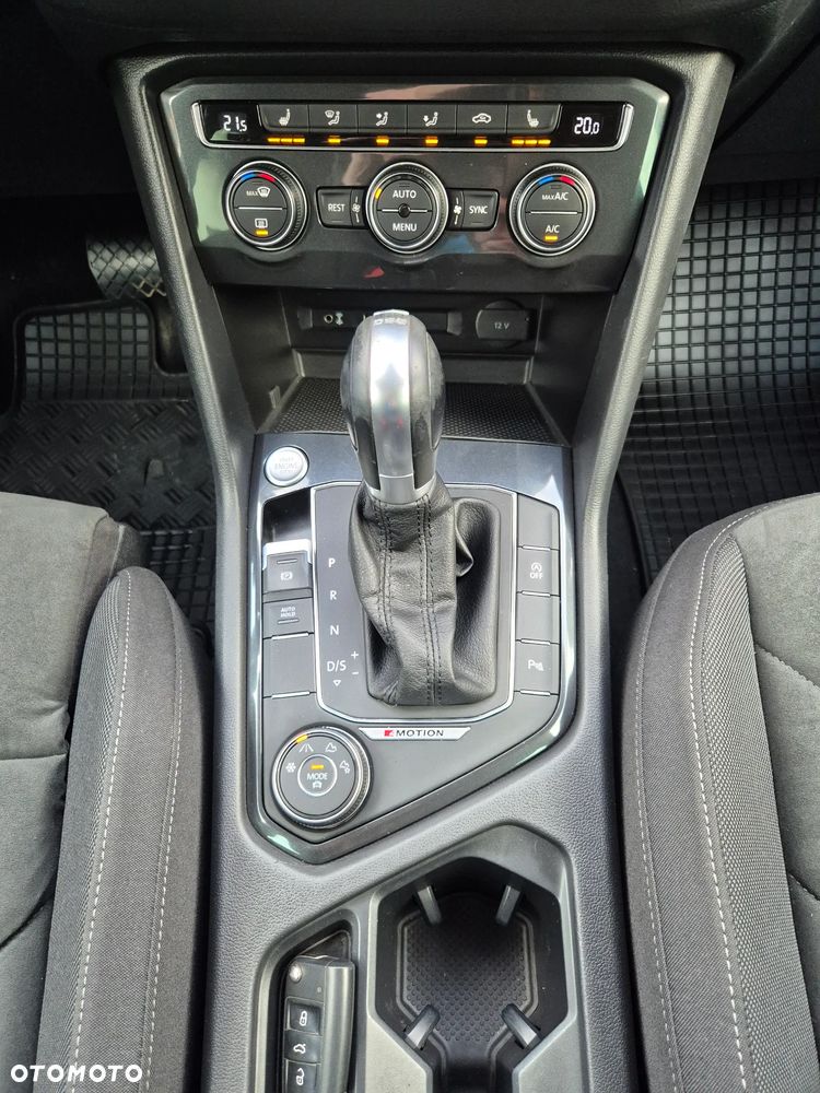 Volkswagen Tiguan - 23