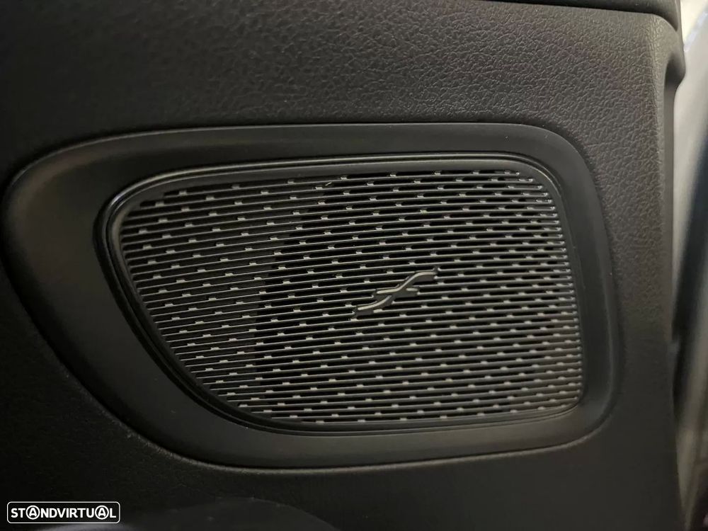 Mercedes-Benz C 300 e AMG Line - 42