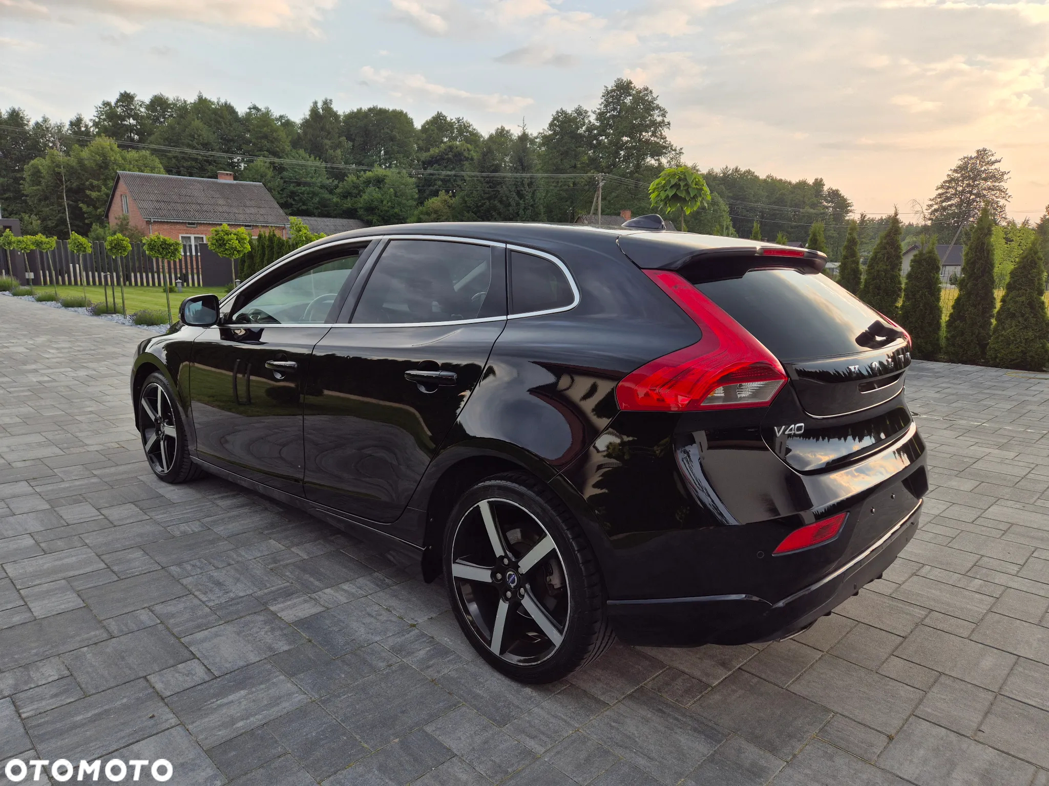 Volvo V40 D4 Drive-E Momentum - 3