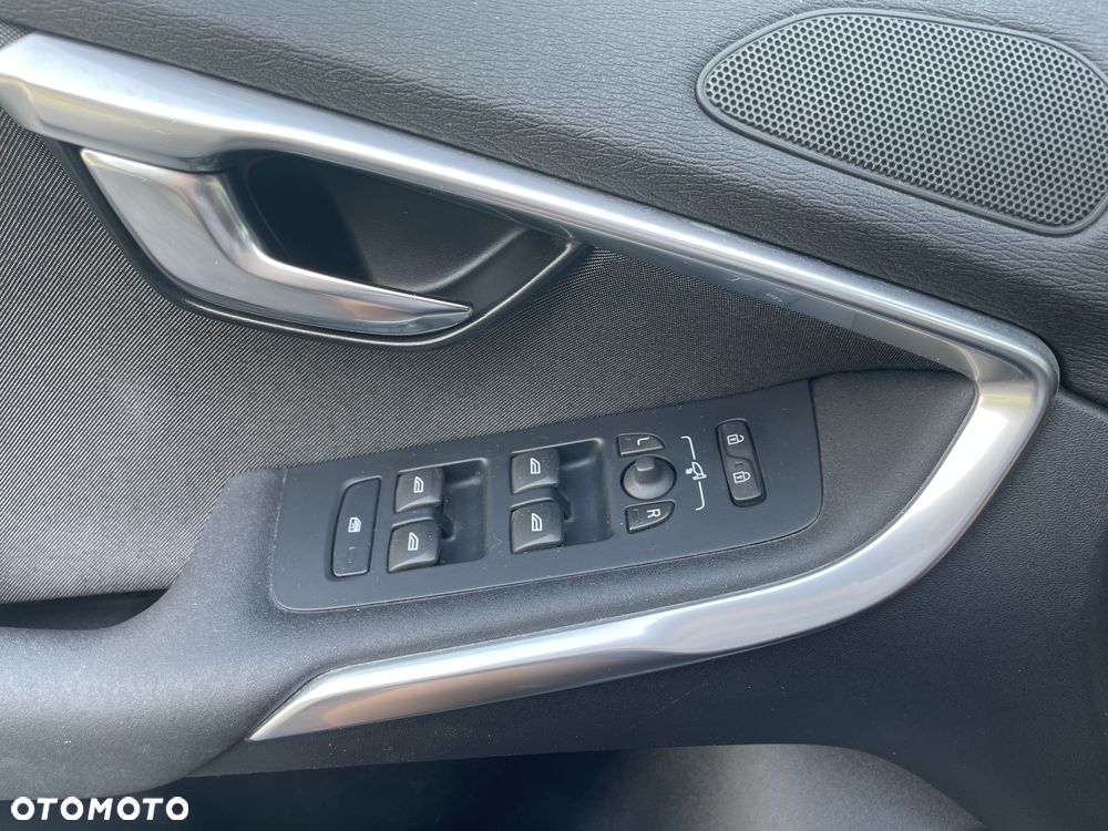 Volvo V40 D3 Summum - 10