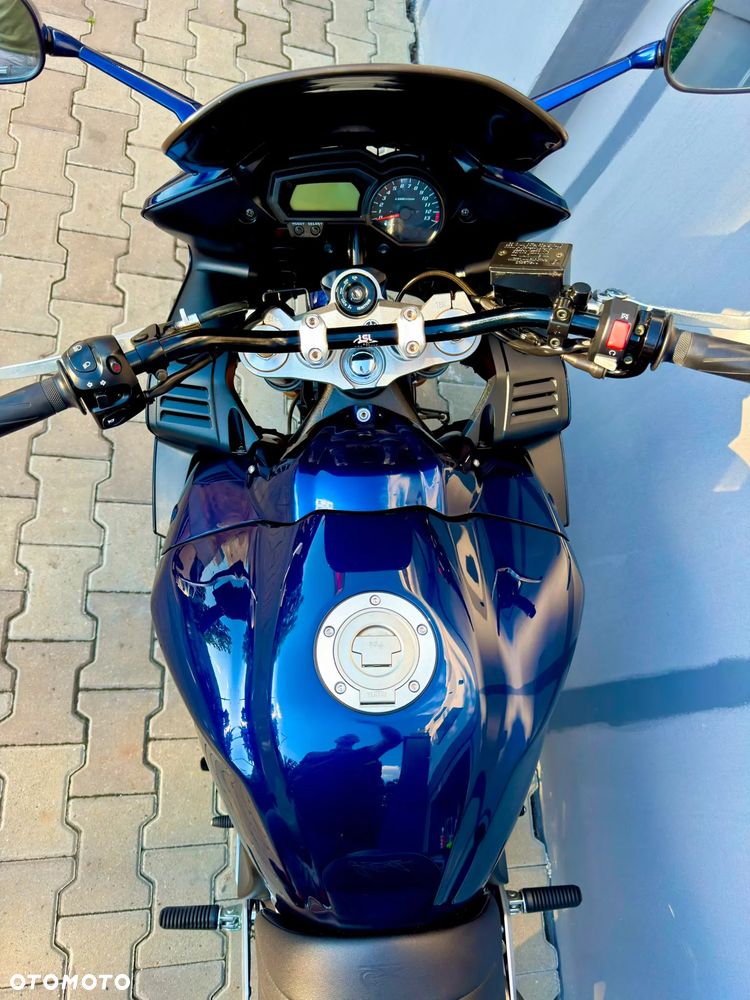 Yamaha FZ - 19