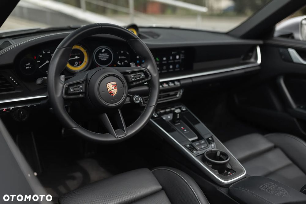 Porsche 911 Turbo S - 16