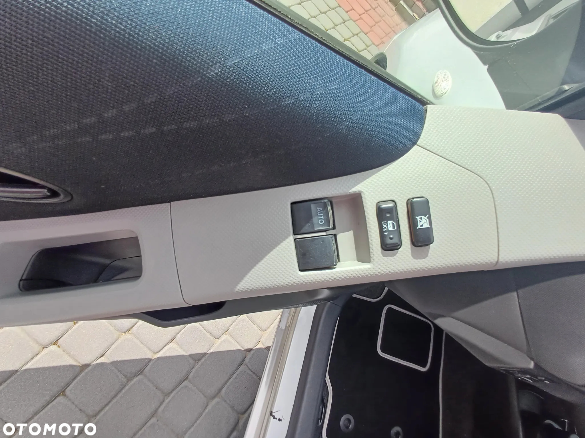 Toyota Yaris 1.0 VVT-i Comfort - 32