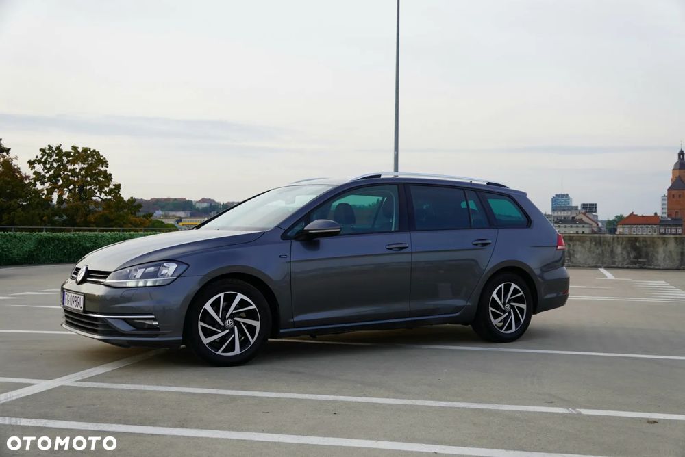 Volkswagen Golf - 39