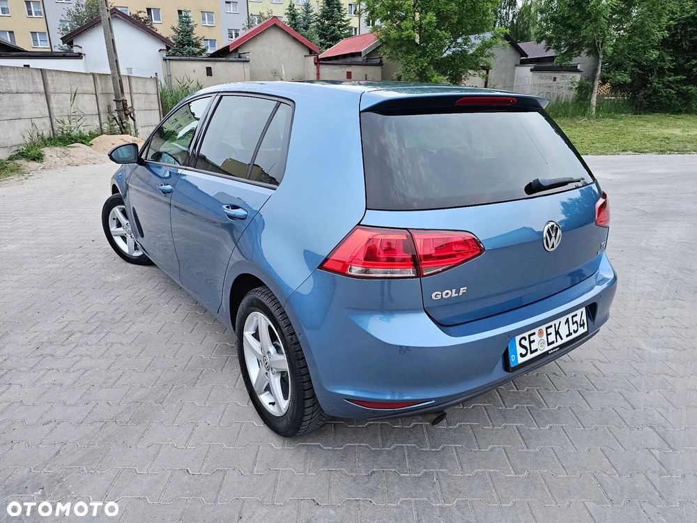 Volkswagen Golf 1.6 TDI DPF Highline - 4