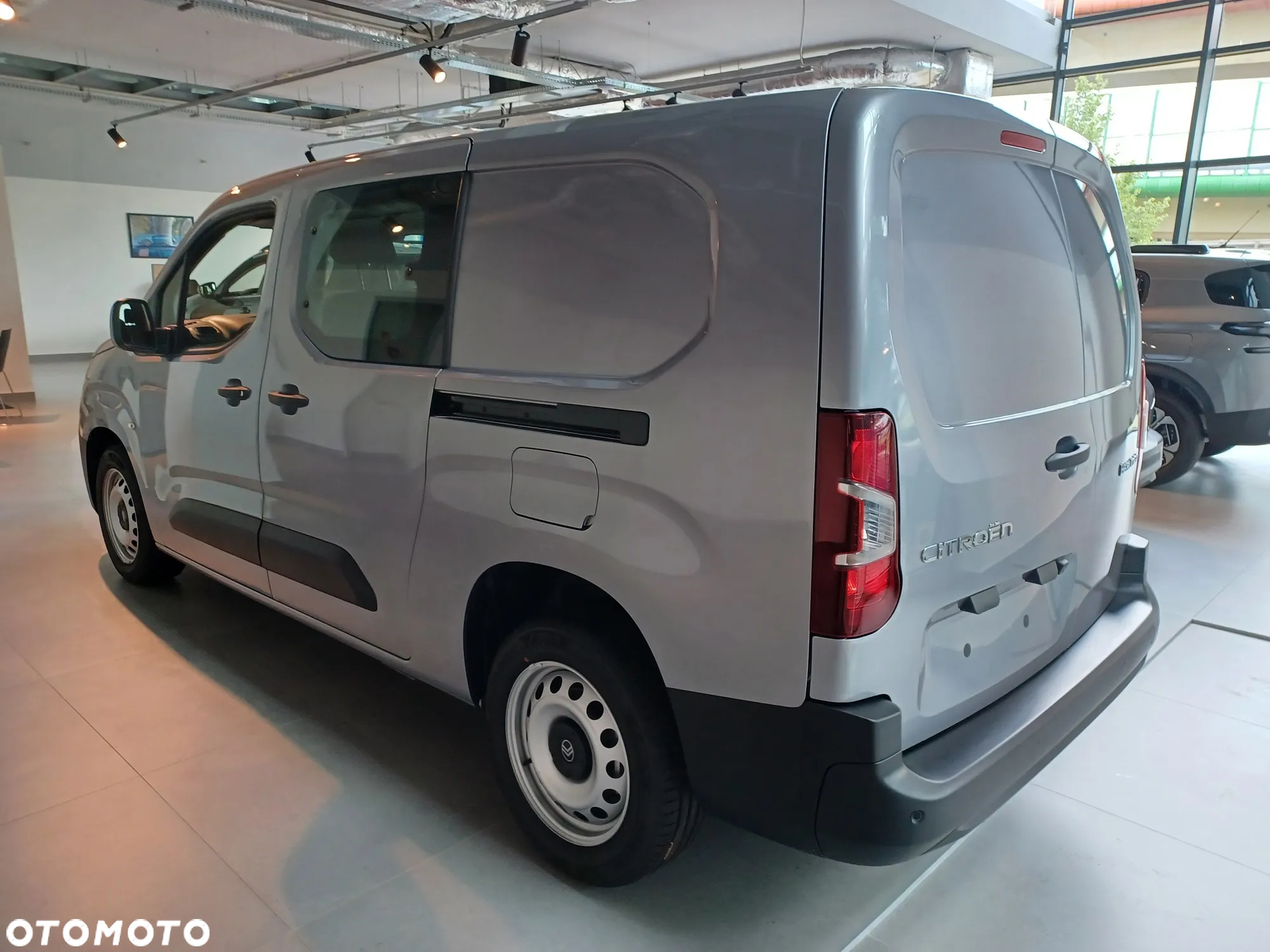 Citroën Berlingo XL 5 osobowy - 4