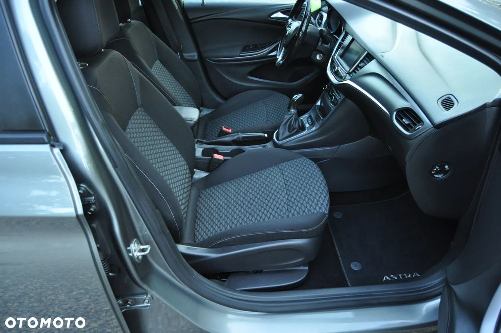 Opel Astra 1.4 T Dynamic S&S - 11