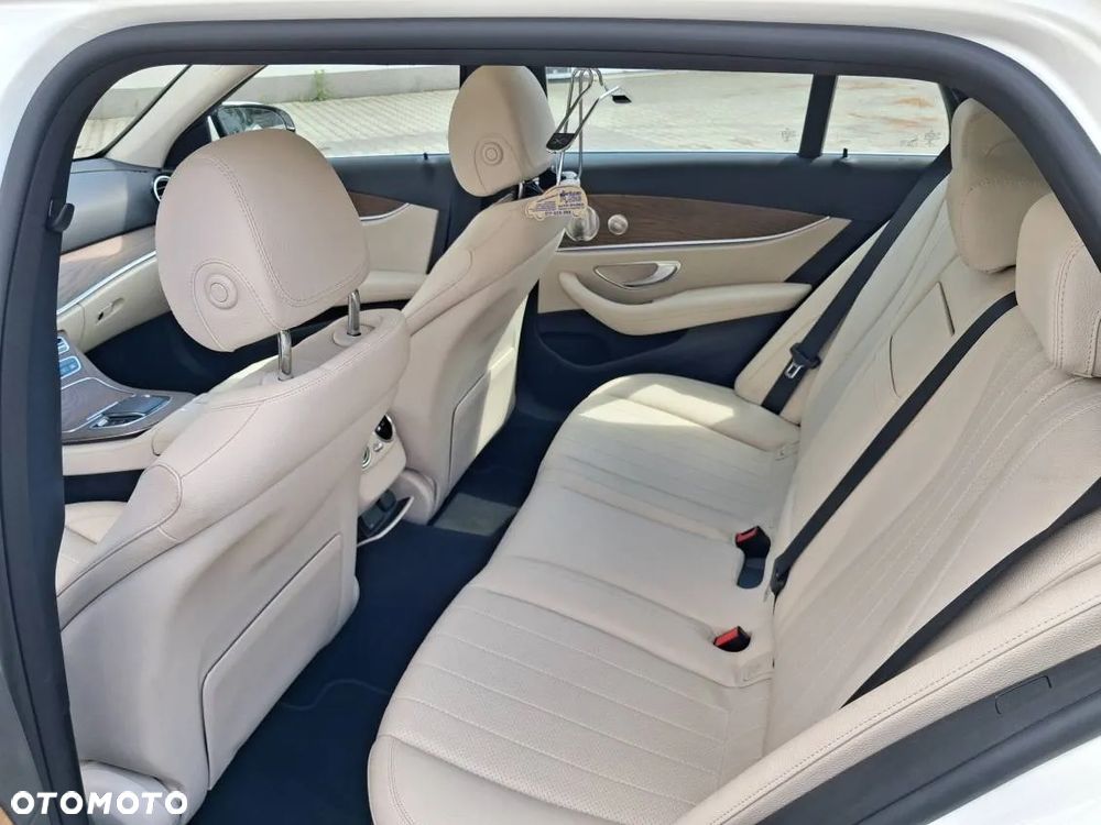 Mercedes-Benz Klasa E 450 4-Matic All-Terrain Exclusive - 4