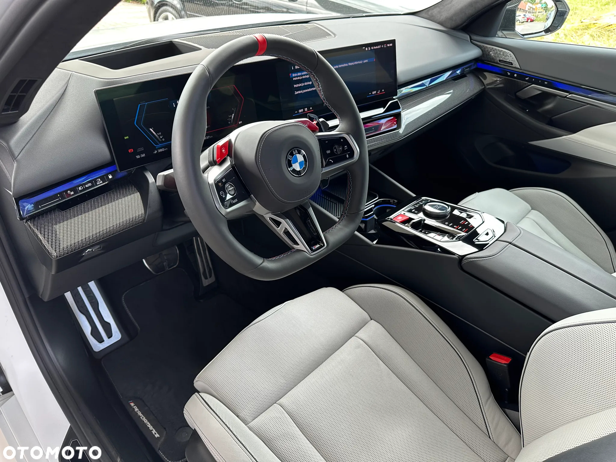 BMW M5 PHEV - 11