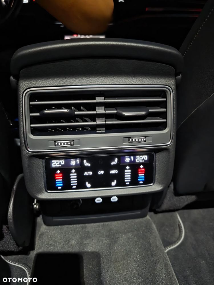Audi Q8 55 TFSI mHEV Quattro Tiptronic - 10